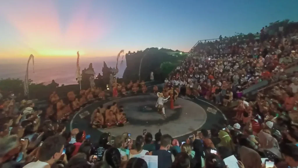 Tari Kecak Uluwatu, Bali